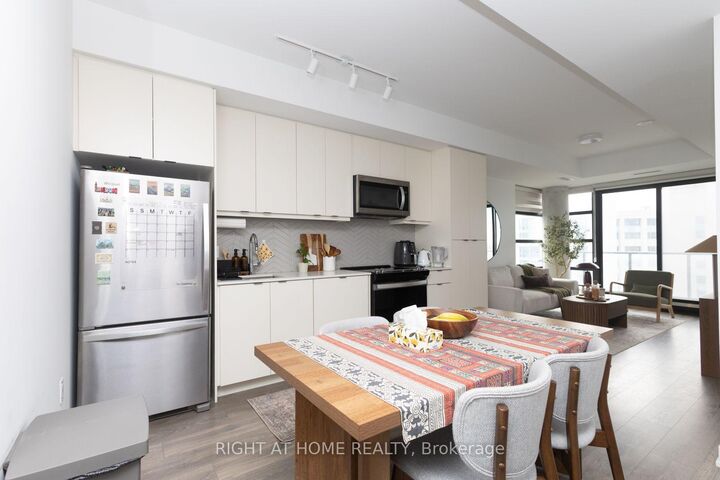 Property Photo:  1606 Charles Street 908 A  ON L1N 0P1 