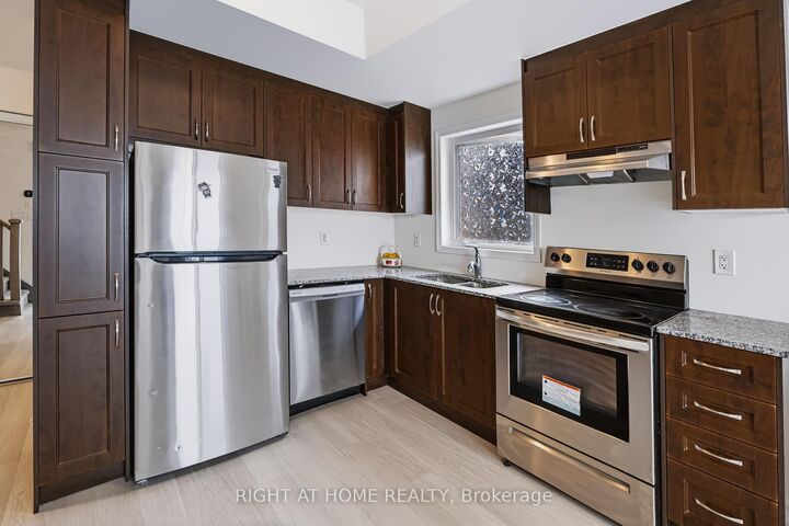 Property Photo:  2789 Eglinton Avenue E 429  ON M1J 0B2 