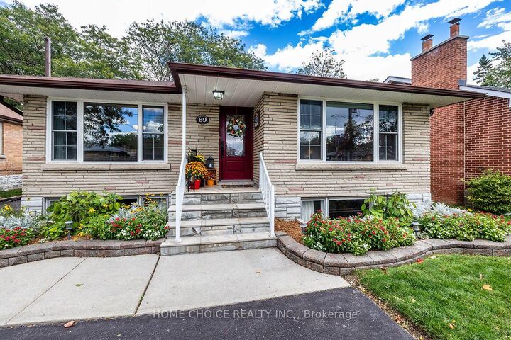 Property Photo:  89 Harmony Road N  ON L1G 6L1 