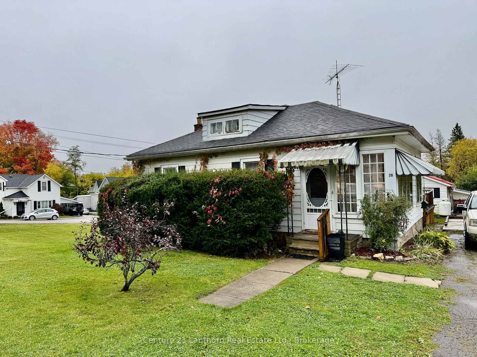 Property Photo: 28 Madoc Street ON K0K 2M0