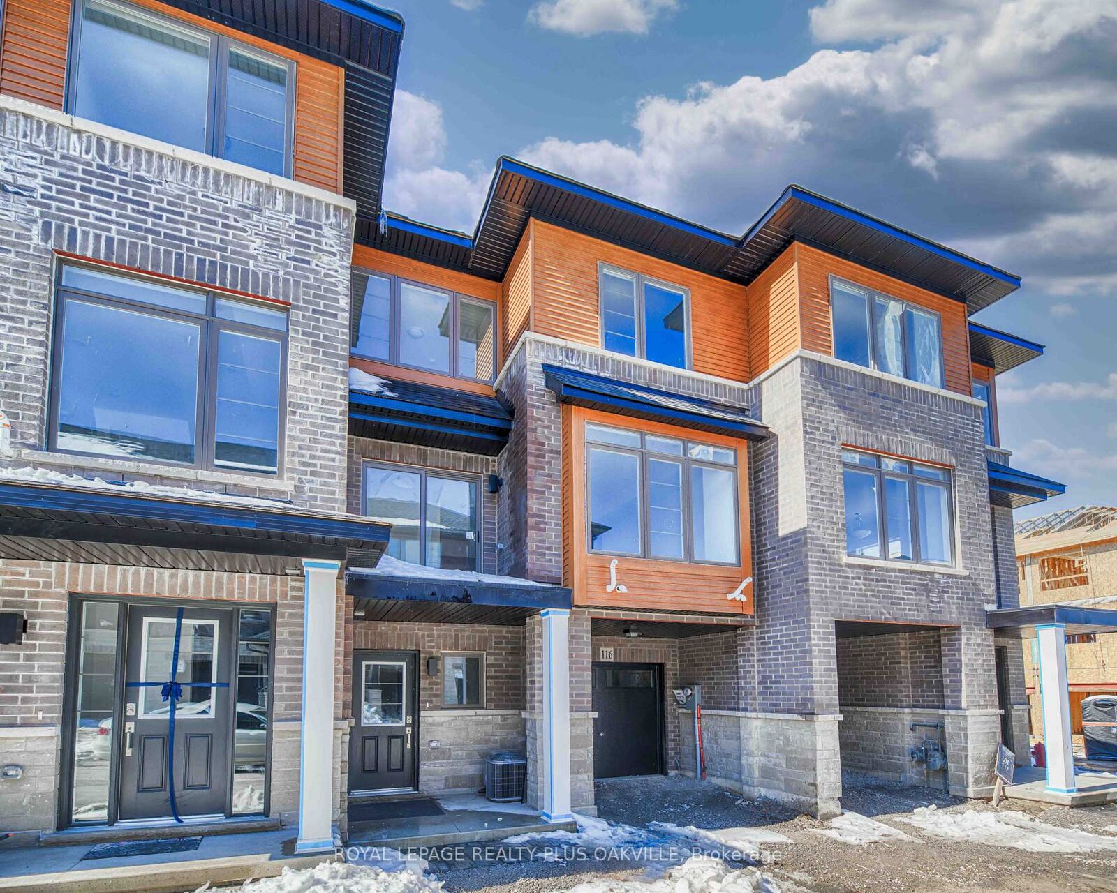 Photo de la propriété: 61 Soho Street 116 ON L8J 0M6
