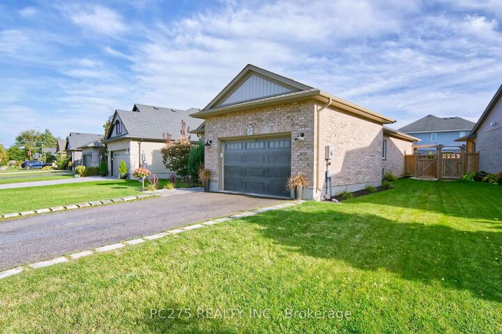 Property Photo:  409 Beamish Street  ON N5L 0A7 