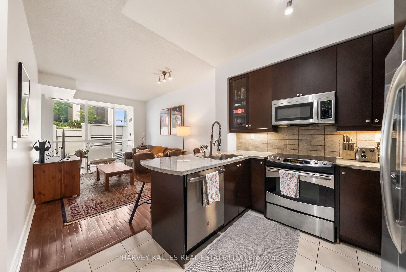 Property Photo:  1910 Lake Shore Boulevard W 602  ON M6S 1A2 