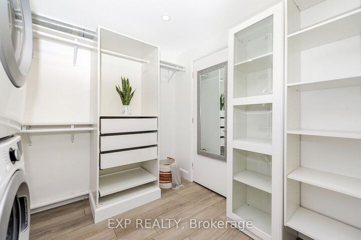 Property Photo:  120 Eccles Street 1  ON K1R 6S8 