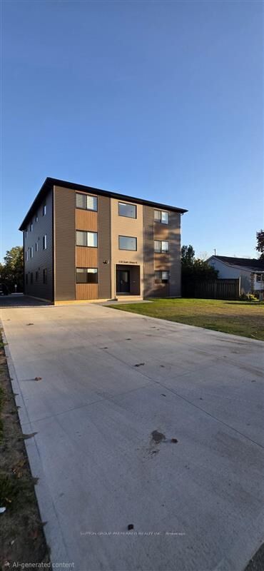 Property Photo:  118 Scott Street 4  ON N7G 1K3 