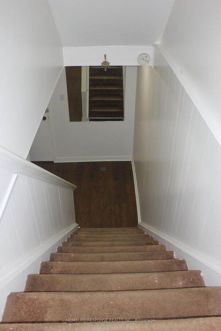 Property Photo:  20 Nootka Crescent Lower  ON M2H 2X6 