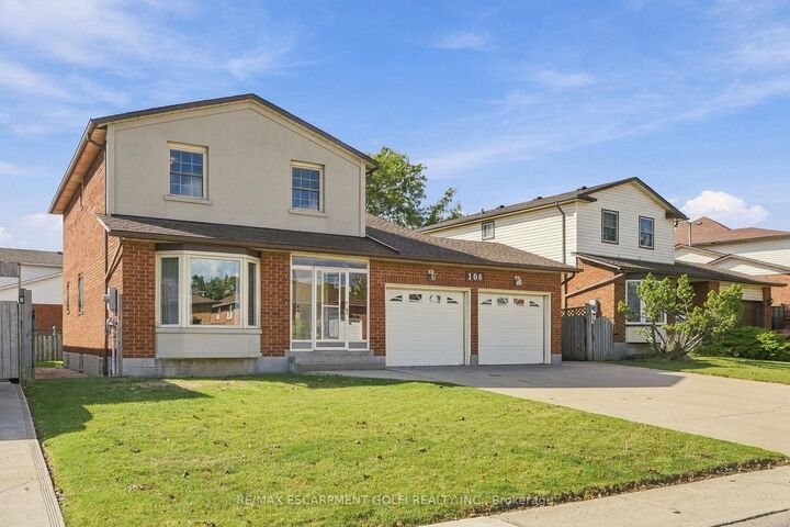Property Photo:  106 Como Place  ON L9B 1Y1 