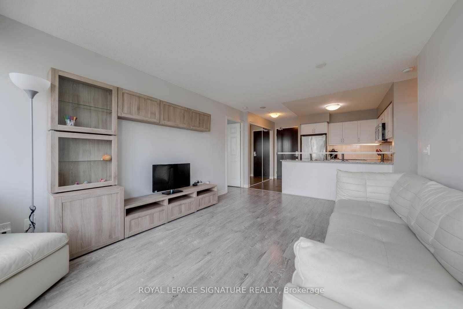 Property Photo:  25 Lower Simcoe Street 1609  ON M5J 3A1 