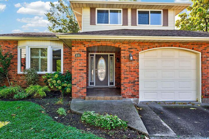 Property Photo:  11 Fuller Crescent  ON L2V 4B9 