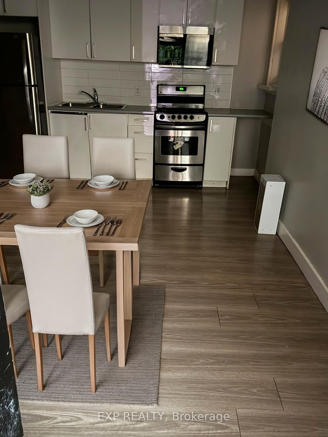 Property Photo:  72 Victoria Avenue S #103  ON L8N 2S7 