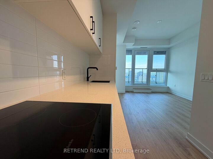 Property Photo: 5 Quarrington Lane 2906 ON M3C 0S5
