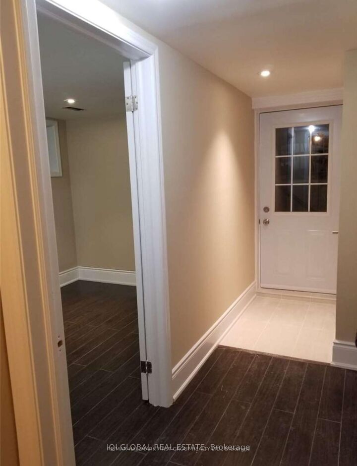 Property Photo:  54 Bethune Boulevard Lower  ON M1M 3C1 