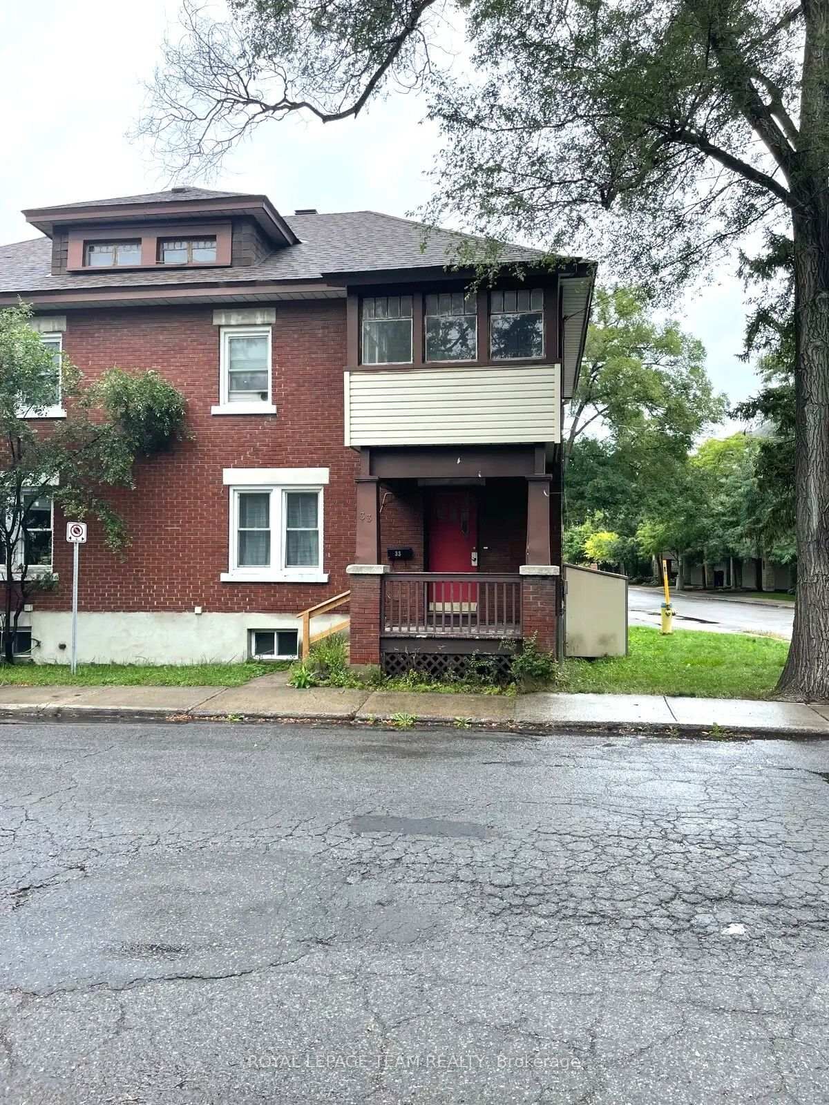 Property Photo:  33 Cameron Avenue  ON K1S 3X7 