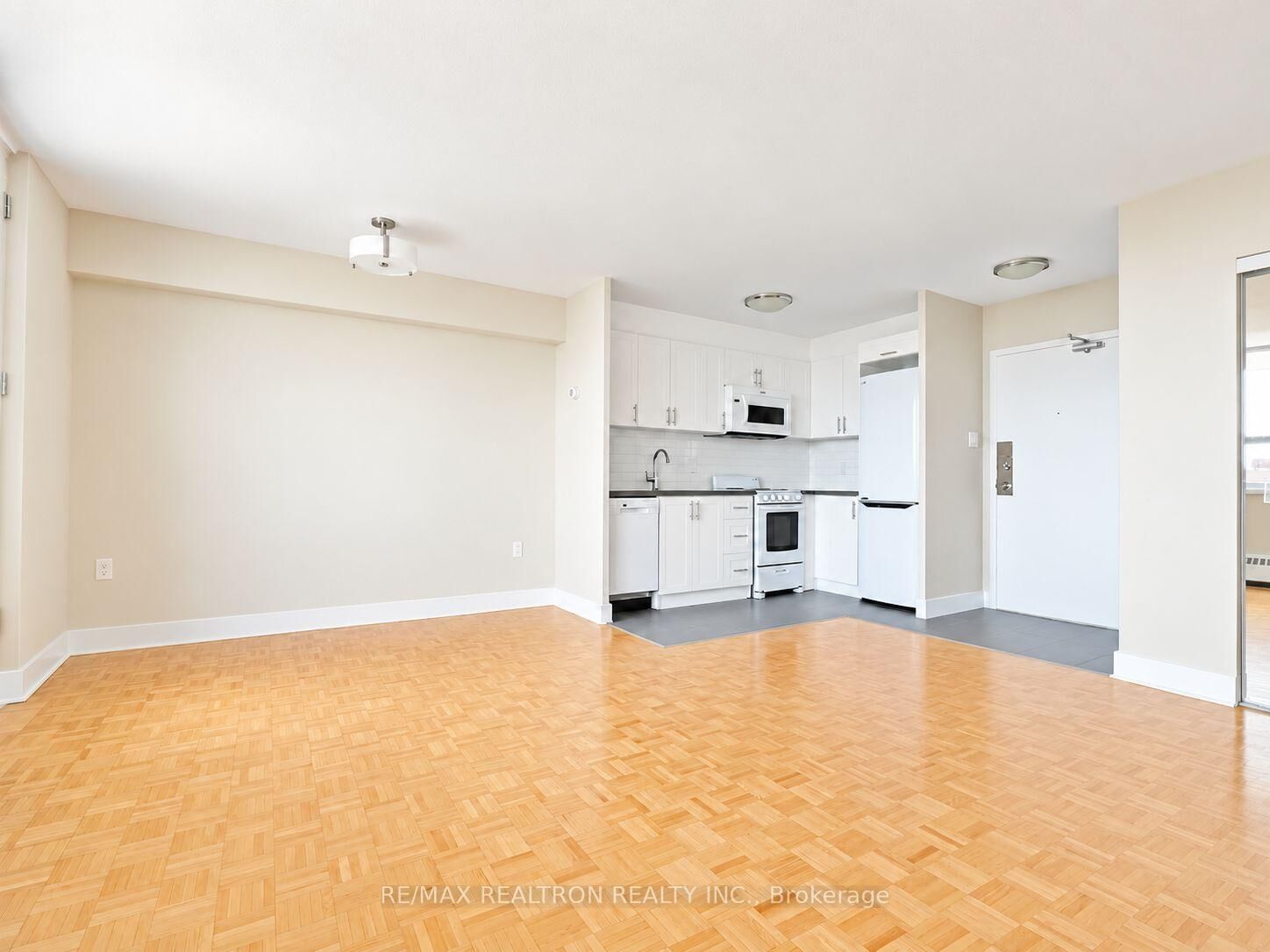 Property Photo:  1500 Bathurst Street 1004  ON M5P 3L3 
