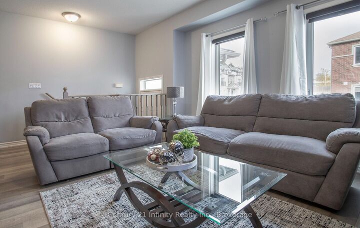 Property Photo:  4 Dunsley Way  ON L1N 0L5 