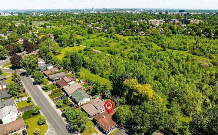 Property Photo:  2329 Ryder Street  ON K1H 6X4 