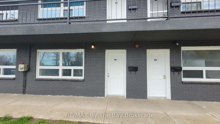 Property Photo:  280 River Road E A06  ON L9Z 2L7 