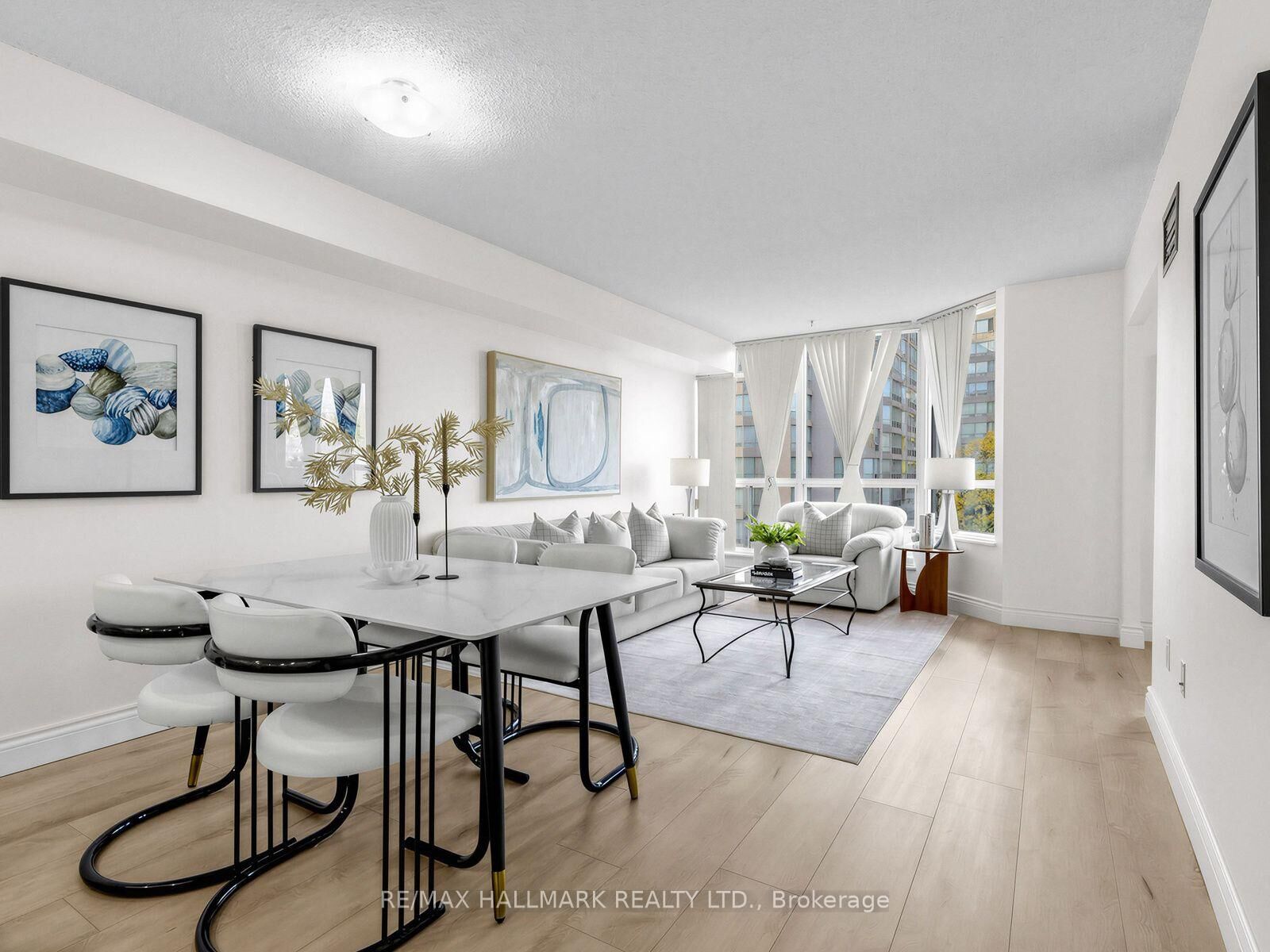 Property Photo: 175 Cedar Avenue 309 ON L4C 9V3