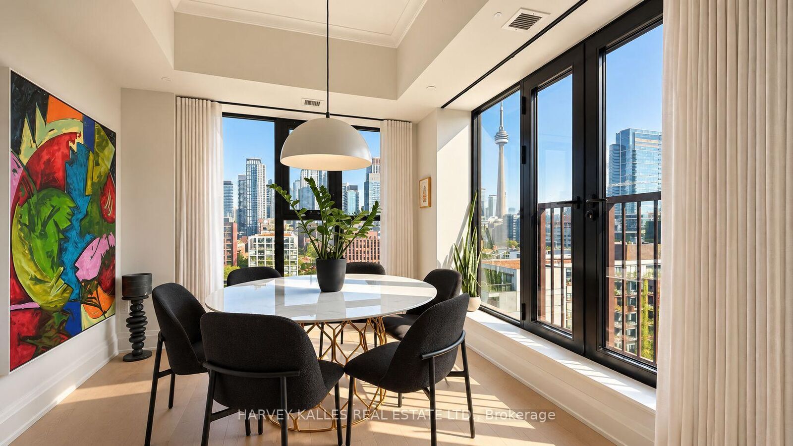 Property Photo:  123 Portland Street Lp03  ON M5V 0V9 