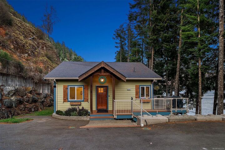 Property Photo: 9712 Marble Bay Rd BC V0R 2G0