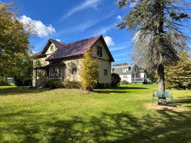 Property Photo:  17 Pleasant Street  PA 16350 