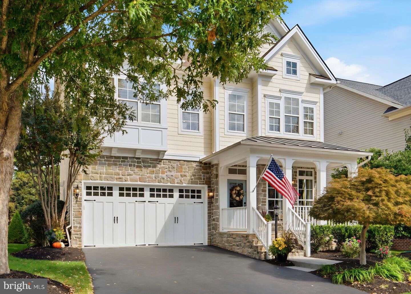 Property Photo:  42746 Explorer Drive  VA 20148 