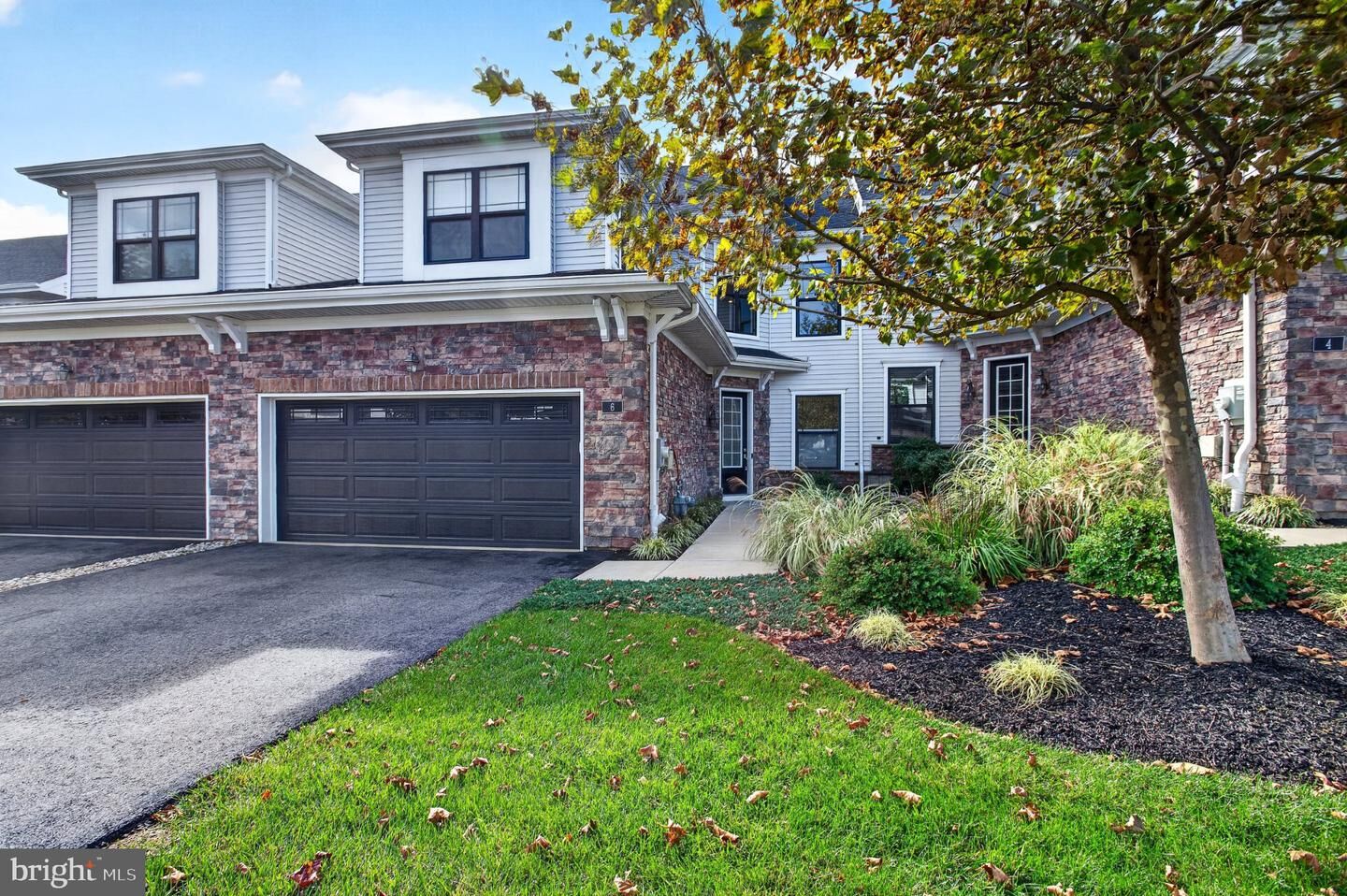 Property Photo:  6 Dogleg Lane  NJ 08648 