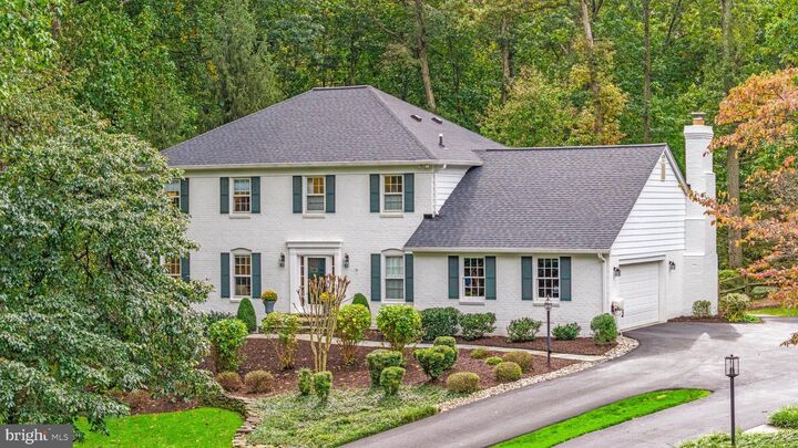 Property Photo: 3202 Pommel Court VA 22124