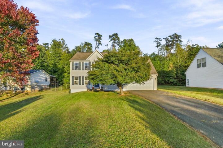 Property Photo:  8 Bonnie Lee Court  VA 22556 