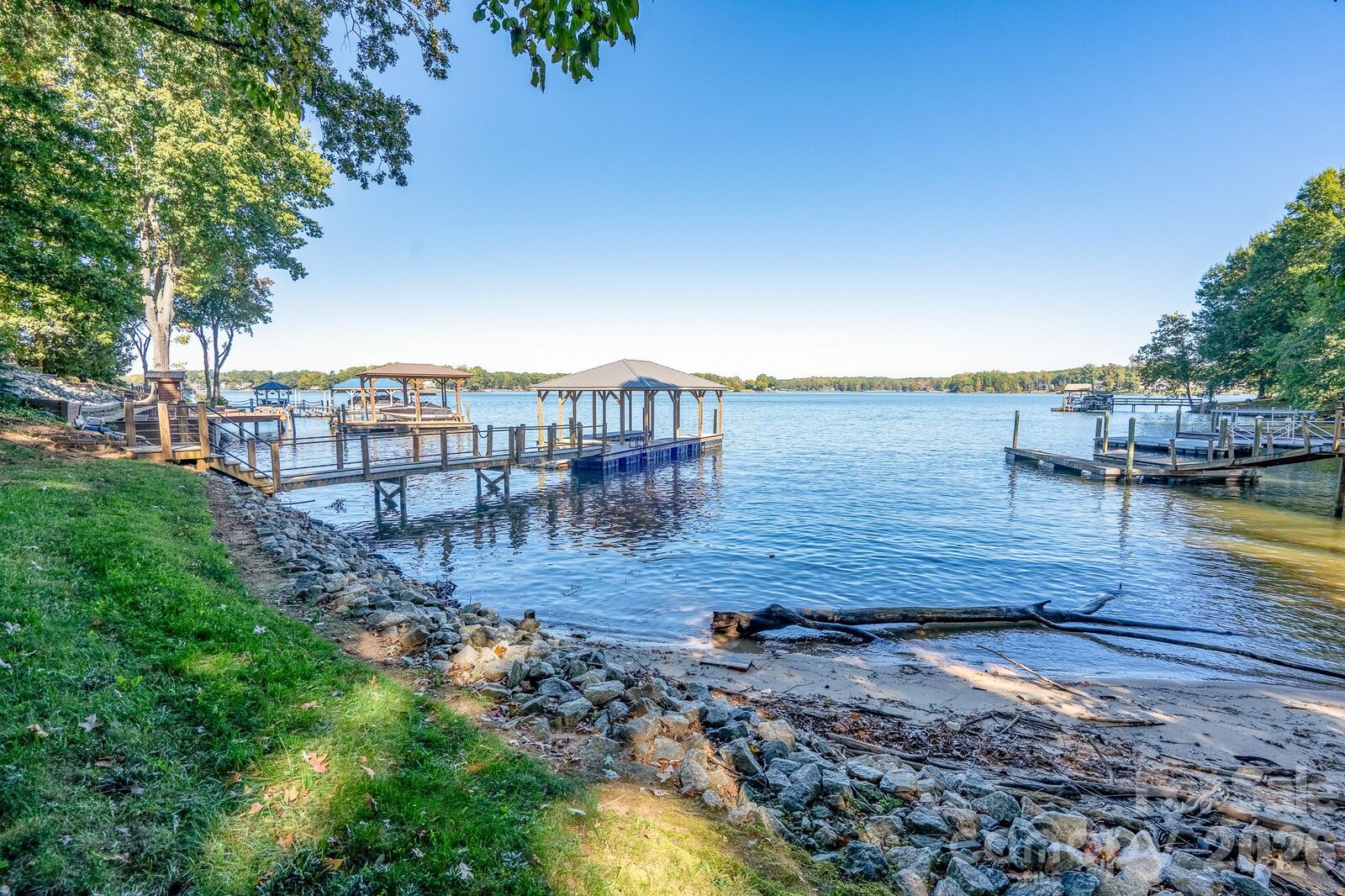 Property Photo:  9598 Riviera Drive  NC 28673 