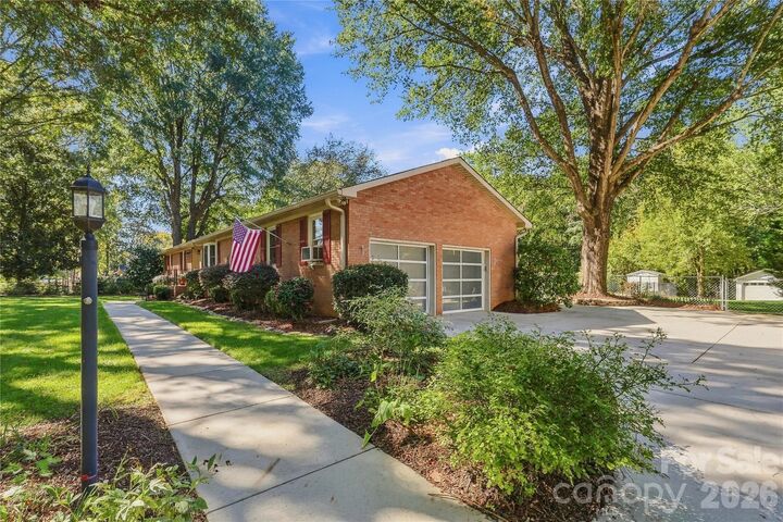Property Photo: 122 Keowee Circle NC 28079