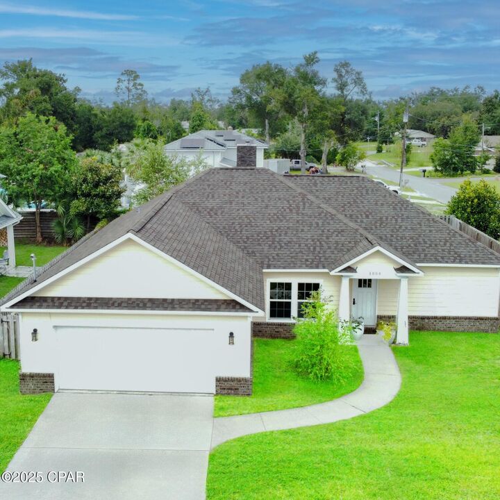 Property Photo:  1008 E 10th Street  FL 32444 