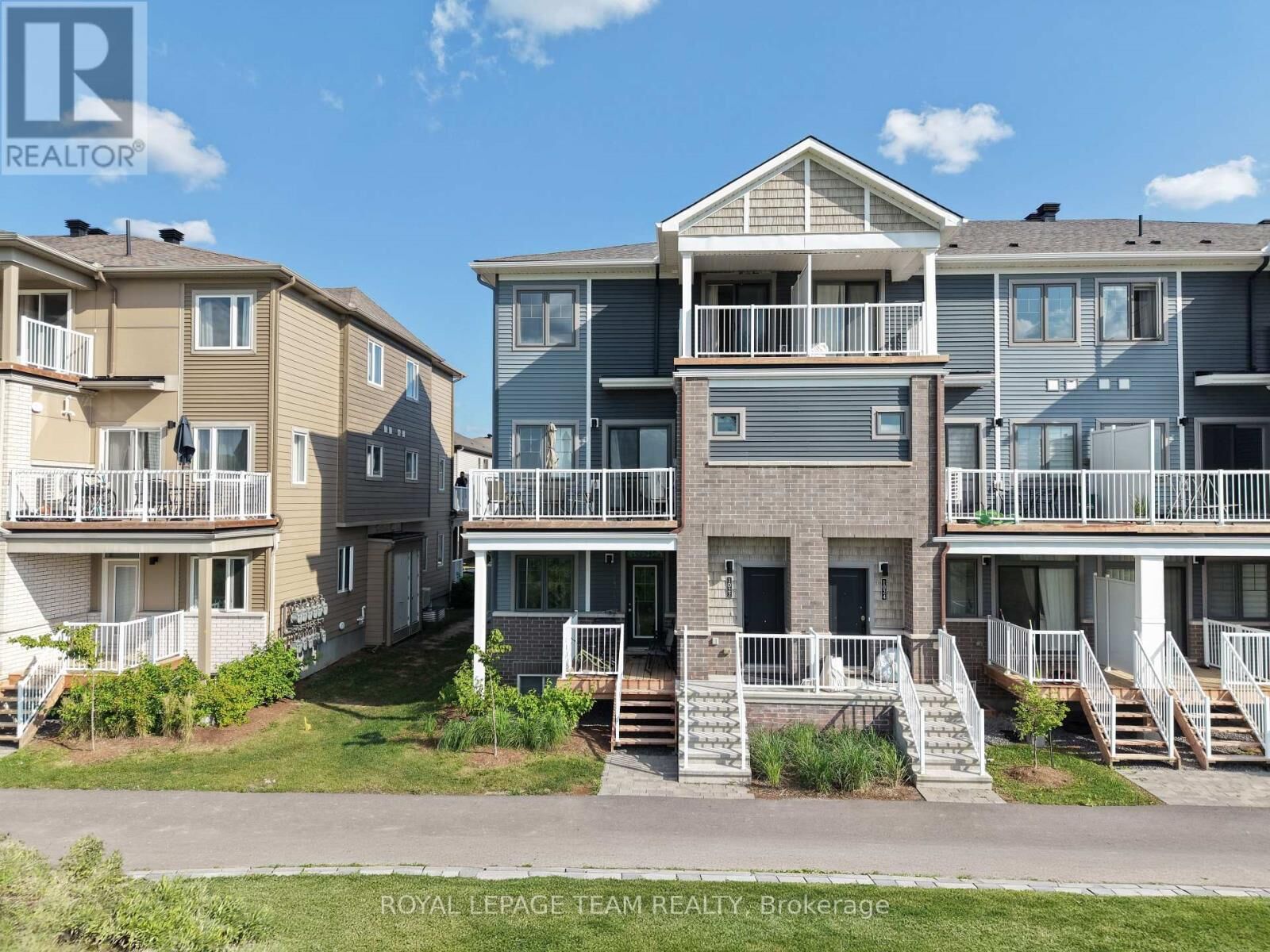 Property Photo:  1022 Chapman Mills Drive  ON K2J 7J2 