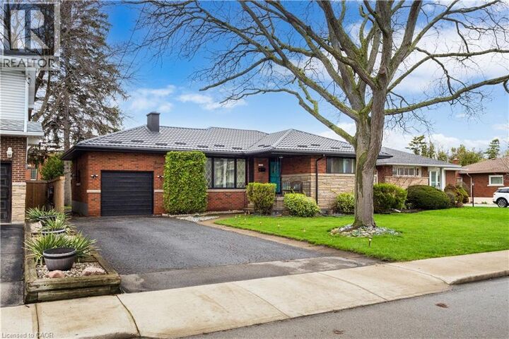 Property Photo:  32 Belair Drive  ON L9A 2Z4 