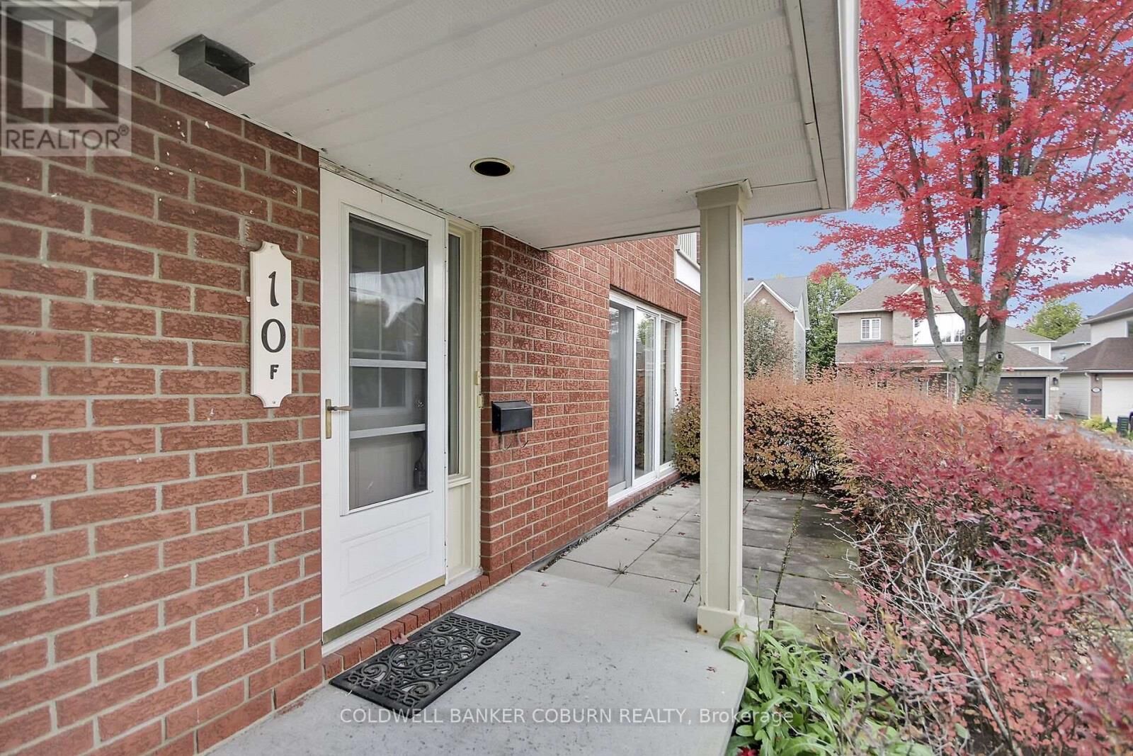 Property Photo:  10 Daybreak Street F  ON K2G 6T9 