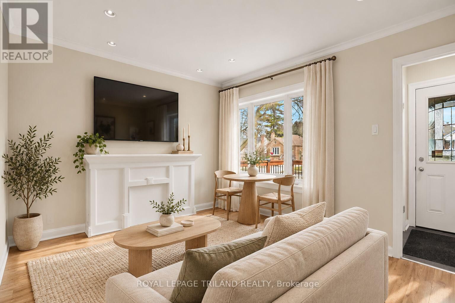 Property Photo:  1324 Brydges Street A  ON N5W 2C4 
