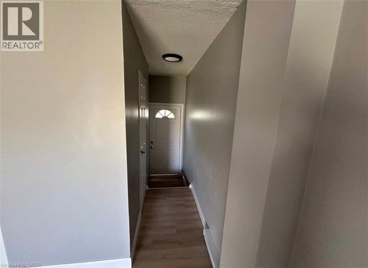 Property Photo:  144 Jansen Avenue 8  ON N2A 2L7 