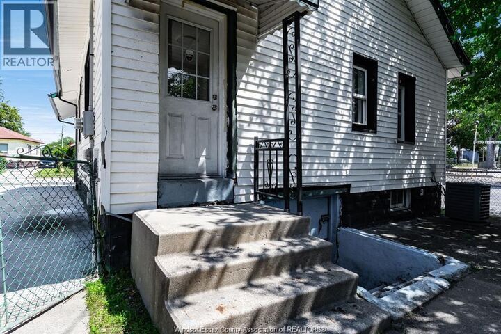 Property Photo:  1343 Lillian  ON N8X 4A4 