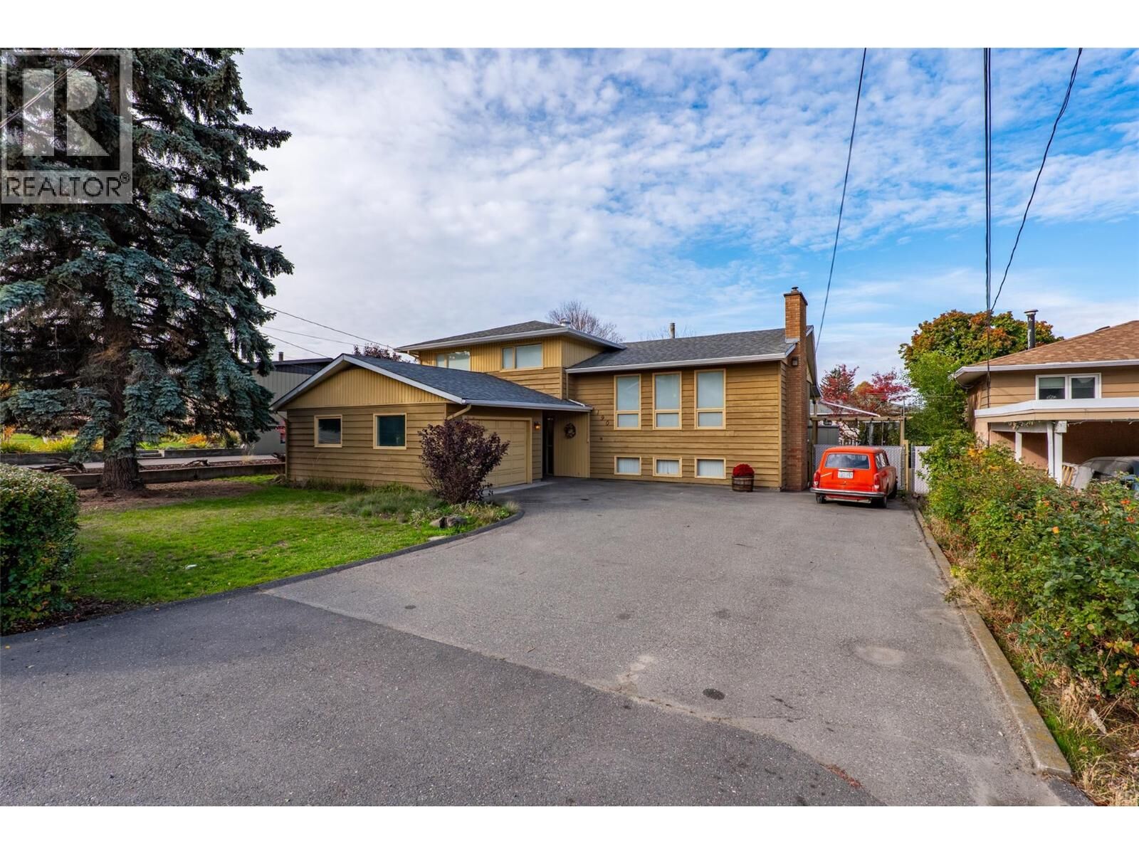 Property Photo:  190 Vicars Road  BC V2C 4N3 