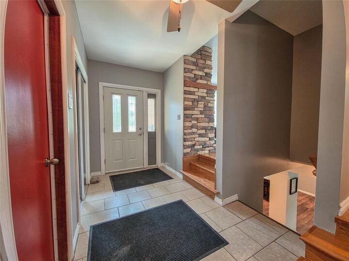Property Photo:  21 Kasiurak Bay  MB R7A 6H8 