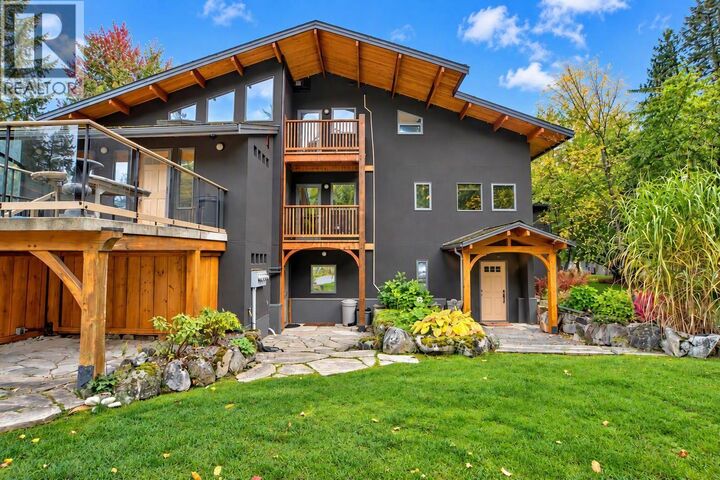 Property Photo: 4662 Crescent Road BC V1L 6N3