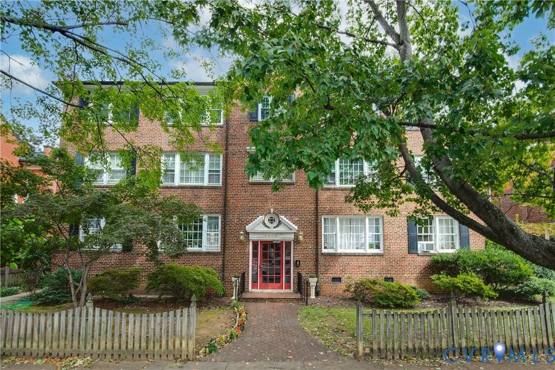 Property Photo:  2606 Park Avenue U6  VA 23220 
