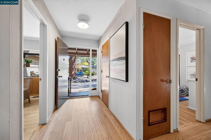 Property Photo: 245 Pickering Pl CA 94598