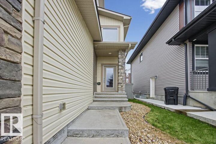 Property Photo:  7627 181 Avenue NW  AB T5Z 0L9 