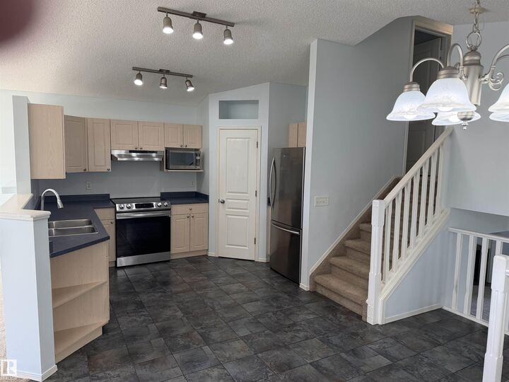 Property Photo:  1316 Grant Way NW  AB T5T 6M8 