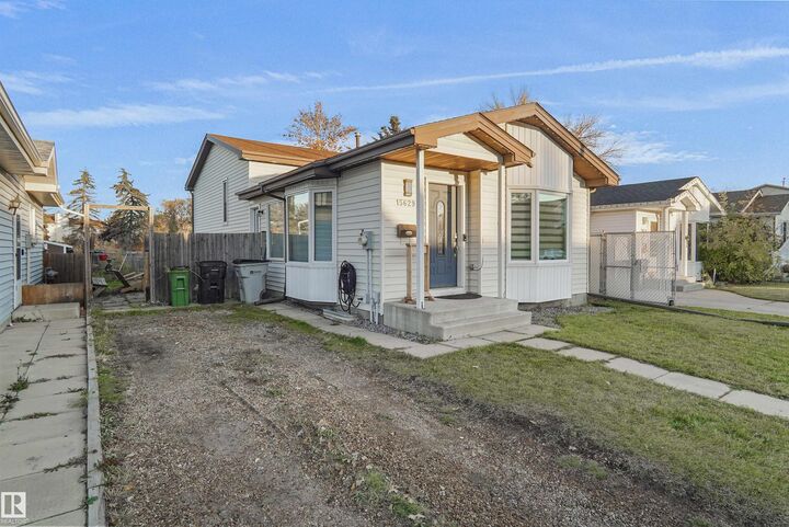 Property Photo:  15629 83 Street NW  AB T5Z 2P9 