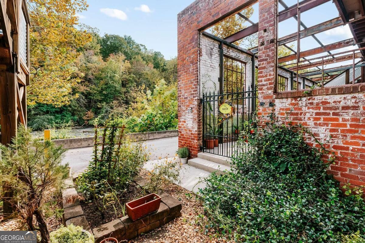 Property Photo:  585 White Circle 27  GA 30605 