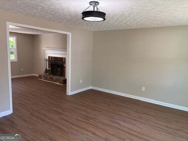 Property Photo: 1455 Parkmont Drive GA 30076