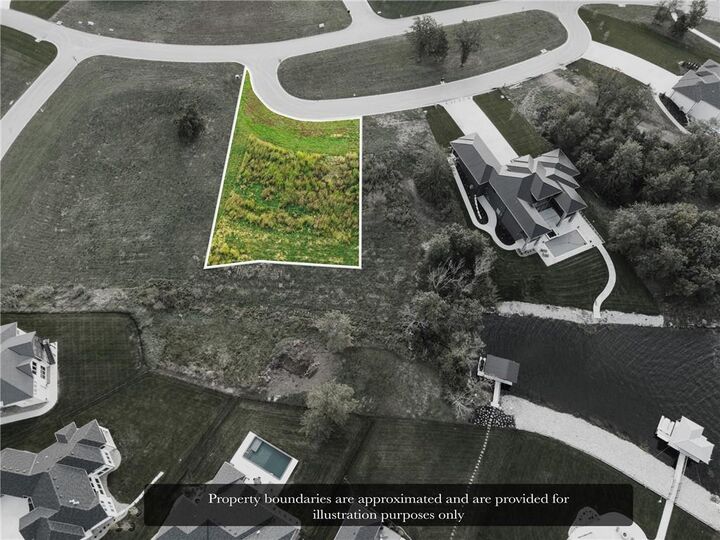 Property Photo:  18 Tomahawk Circle  MO 64081 