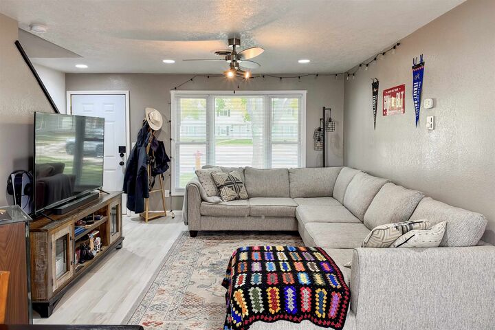 Property Photo:  21 Westfield Circle  ND 58701 